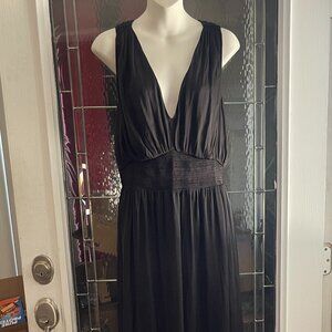 NWT OLD NAVY WOMENS DRESS PLUNGING NECKLINE SLEEVELESS MAXI BLACK SIZE L - Tall